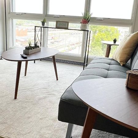 Studio Apartment, Queen Bed, Wifi, Kitchen, Washer & Dryer In Charlotte Dış mekan fotoğraf