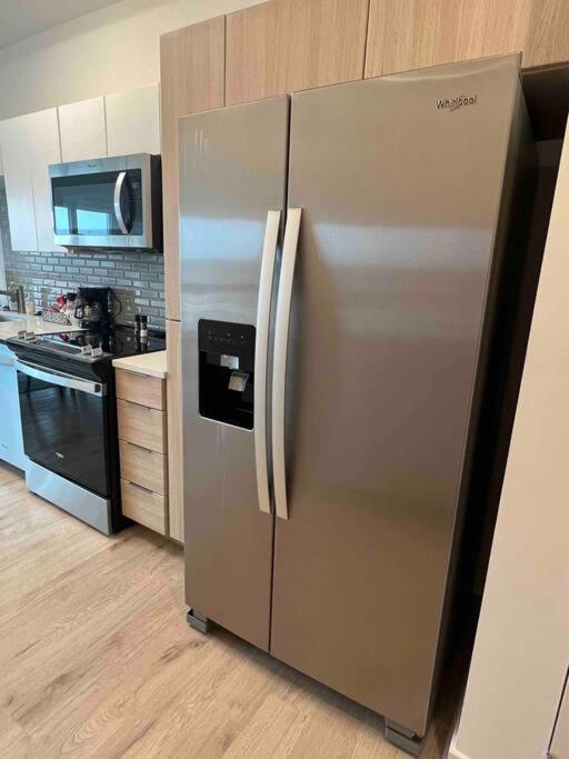 Studio Apartment, Queen Bed, Wifi, Kitchen, Washer & Dryer In Charlotte Dış mekan fotoğraf
